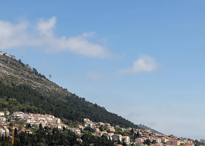 Marina Lapad - 2 Bedroom Apartment By The Sea