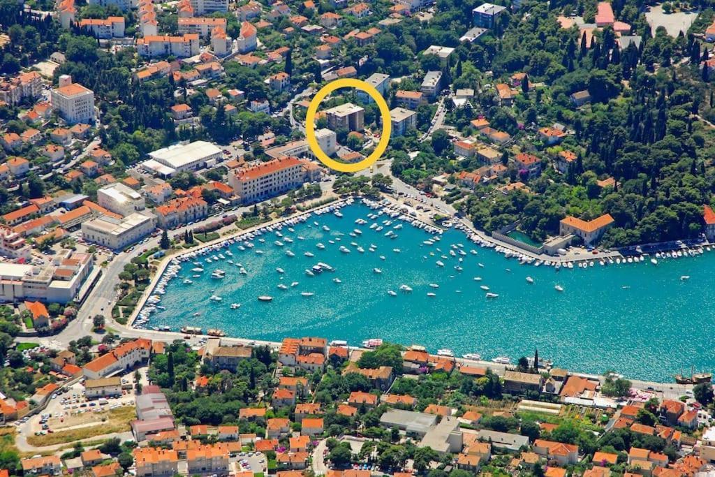 Apartment Marina Lapad - 2 Bedroom By The Sea